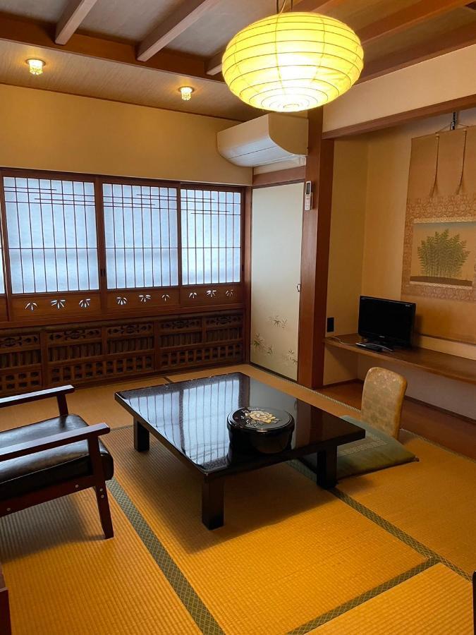 Sangai Ryokan Gotsu 外观 照片