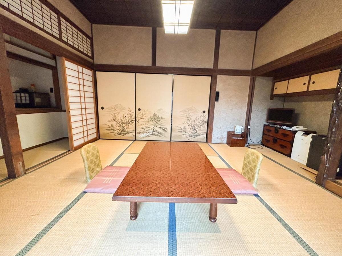 Sangai Ryokan Gotsu 外观 照片